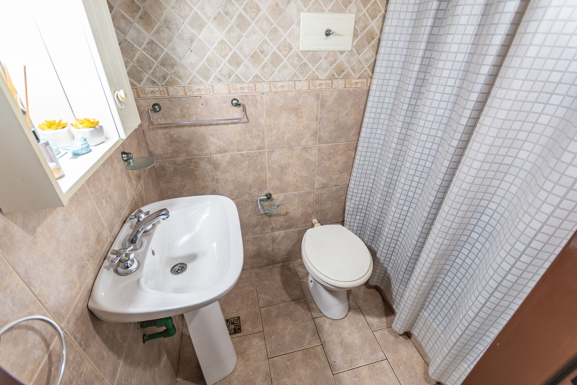 Casa 4 Ambientes Venta Carapachay Quincho Patio