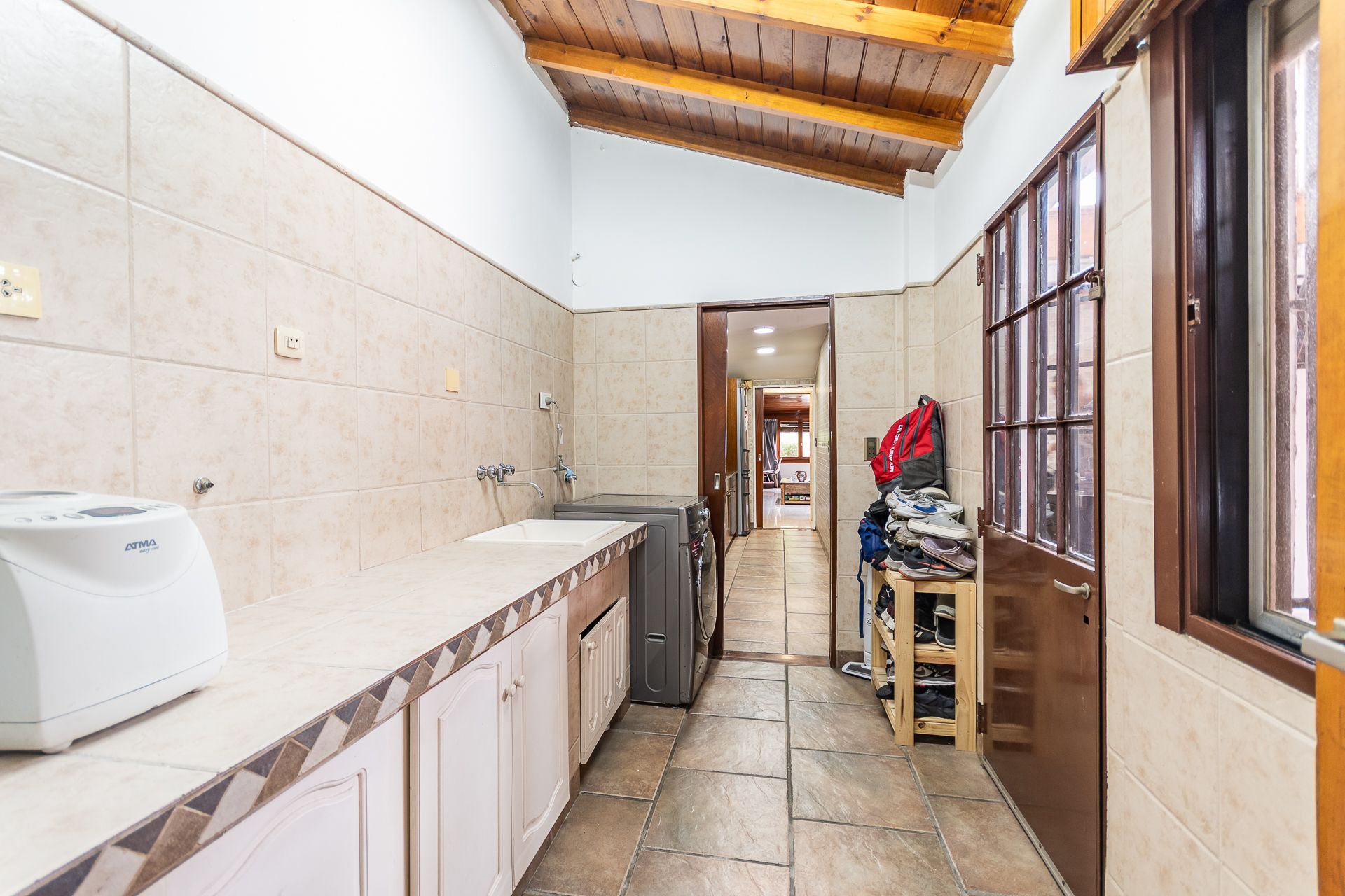Casa 4 Ambientes Venta Carapachay Quincho Patio