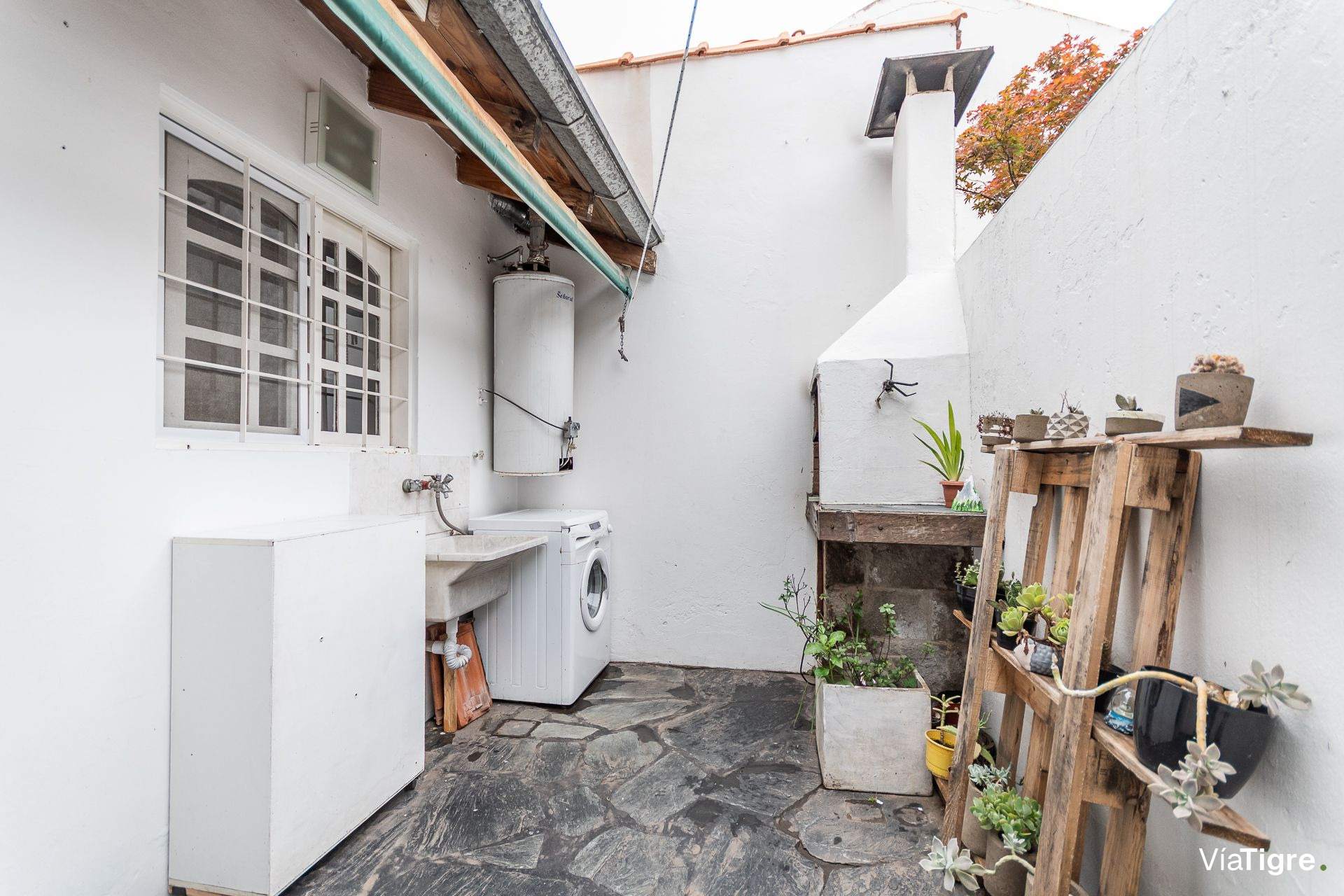 Casa De 3 Ambientes Venta Carapachay Cochera