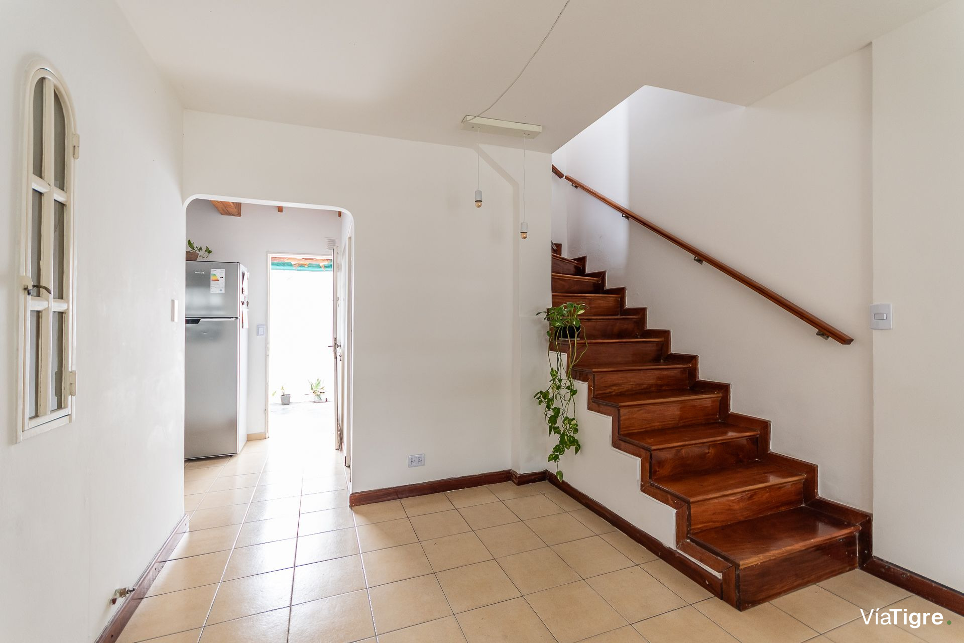 Casa De 3 Ambientes Venta Carapachay Cochera