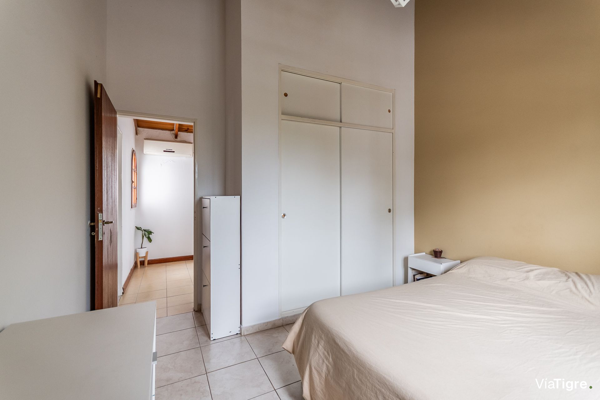 Casa De 3 Ambientes Venta Carapachay Cochera