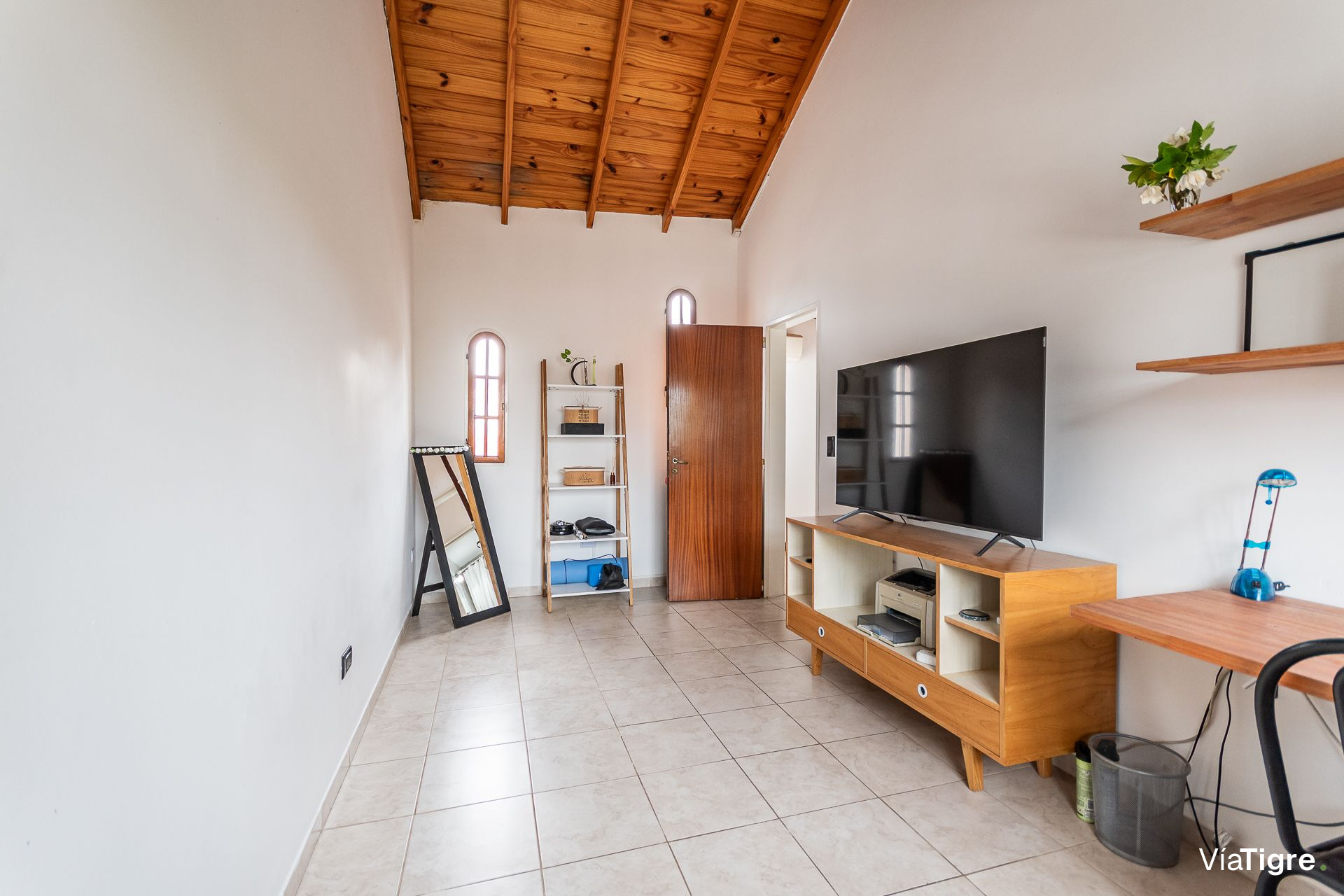 Casa De 3 Ambientes Venta Carapachay Cochera