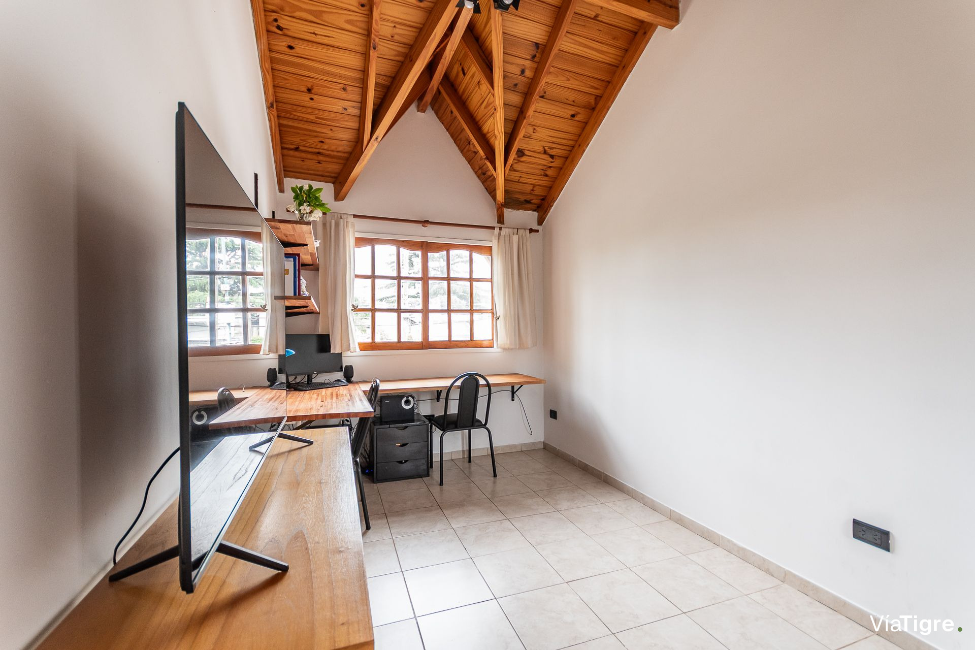 Casa De 3 Ambientes Venta Carapachay Cochera