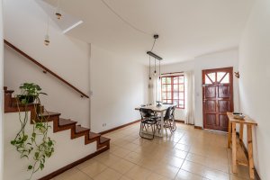 Casa De 3 Ambientes Venta Carapachay Cochera