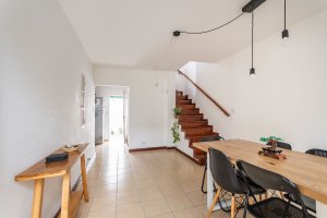 Casa De 3 Ambientes Venta Carapachay Cochera