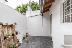 Casa De 3 Ambientes Venta Carapachay Cochera
