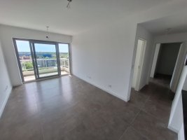 Sale 3-room Apartment in Tigre with Balcony