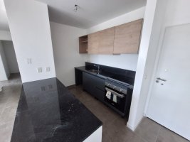 Sale 3-room Apartment in Tigre with Balcony