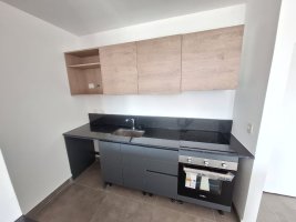 Sale 3-room Apartment in Tigre with Balcony