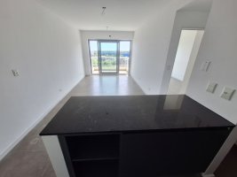 Sale 3-room Apartment in Tigre with Balcony