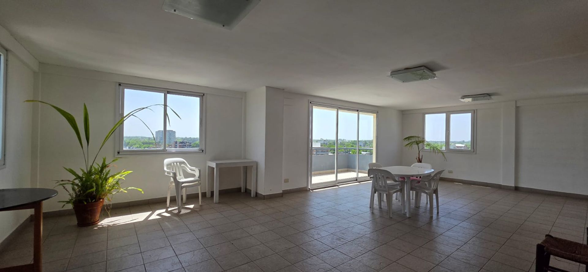 Depto En Venta De 3 Amb En Tigre Centro