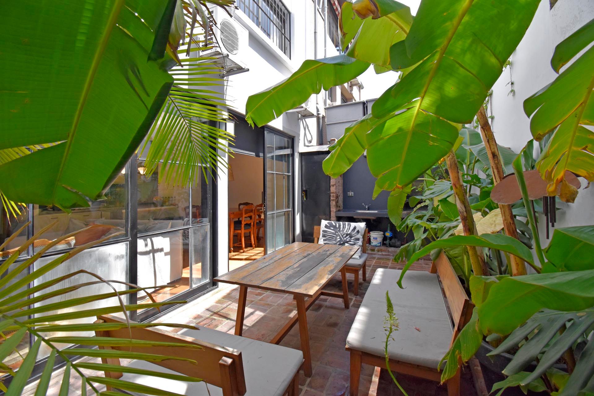 Venta casa triplex 4 ambientes cochera Martínez
