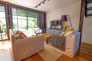 Triplex house for sale – 4 rooms, garage, Martínez