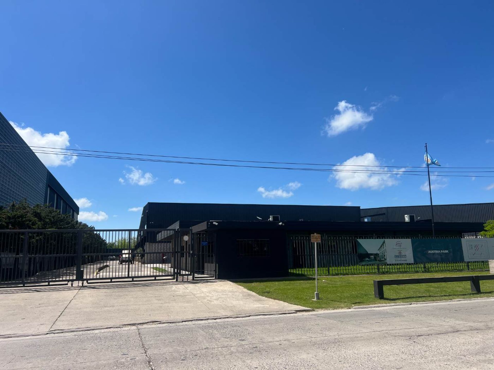 Venta Galpones Austria Park Storage -