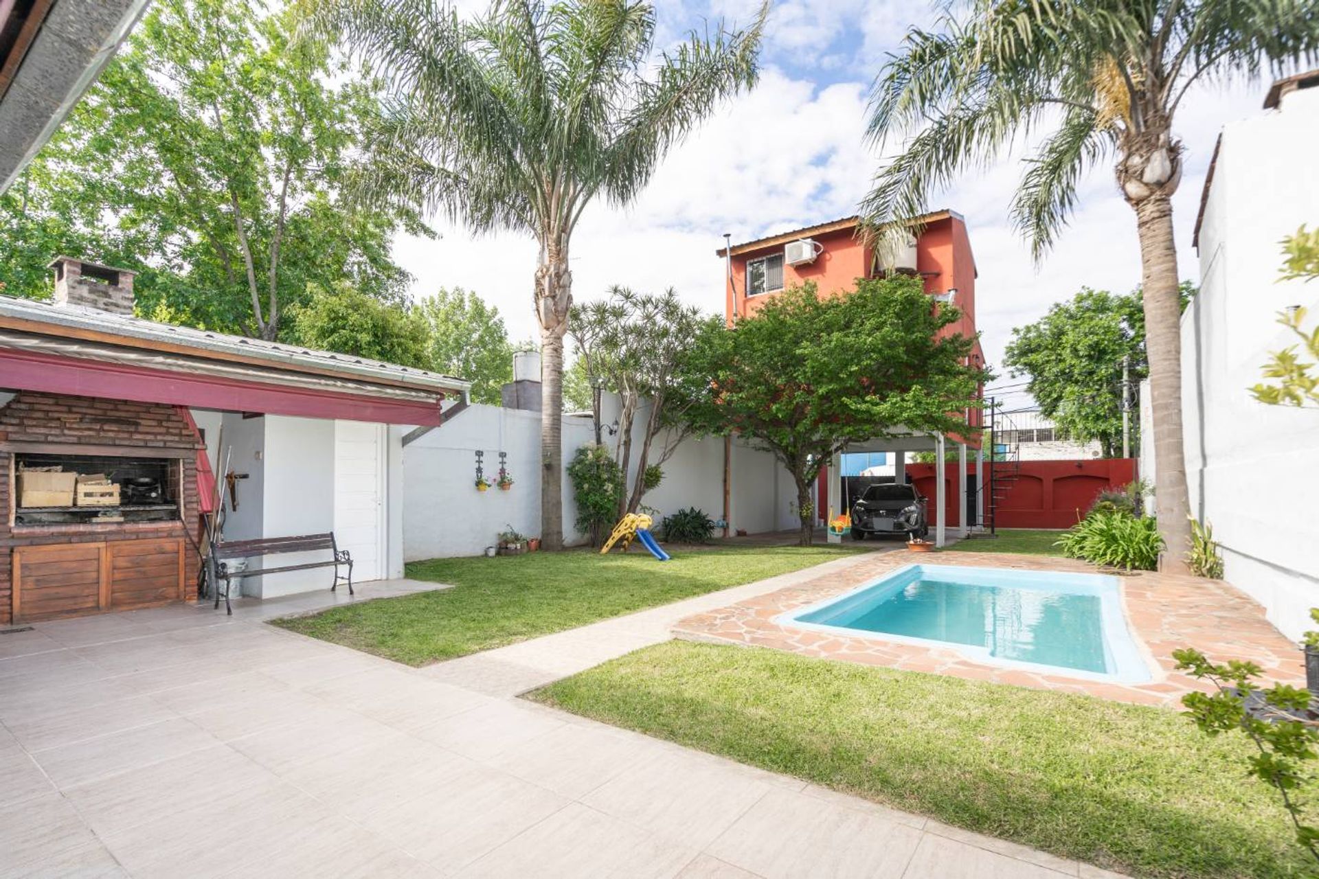Casa En Venta Con Pileta Mas Departamento Beccar