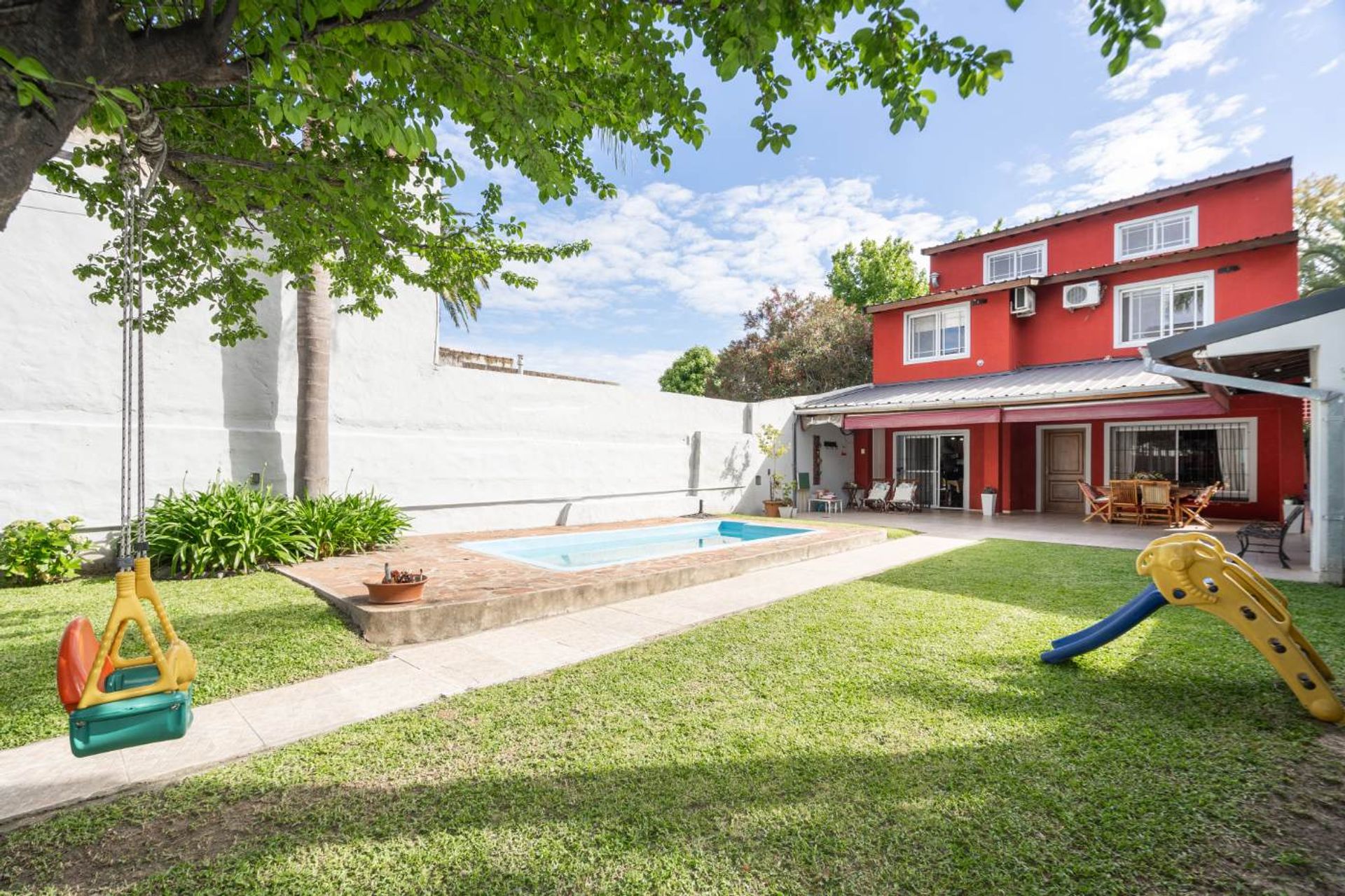 Casa En Venta Con Pileta Mas Departamento Beccar