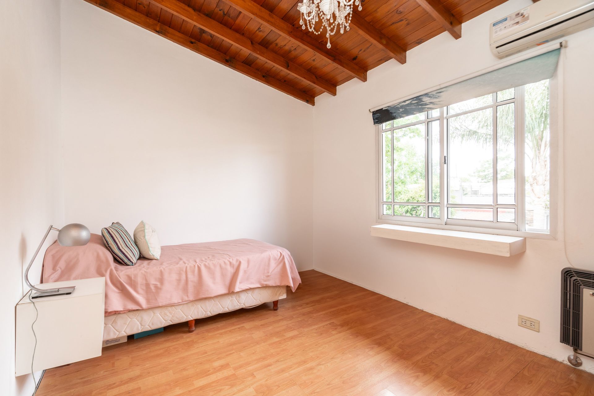 Casa En Venta Con Pileta Mas Departamento Beccar