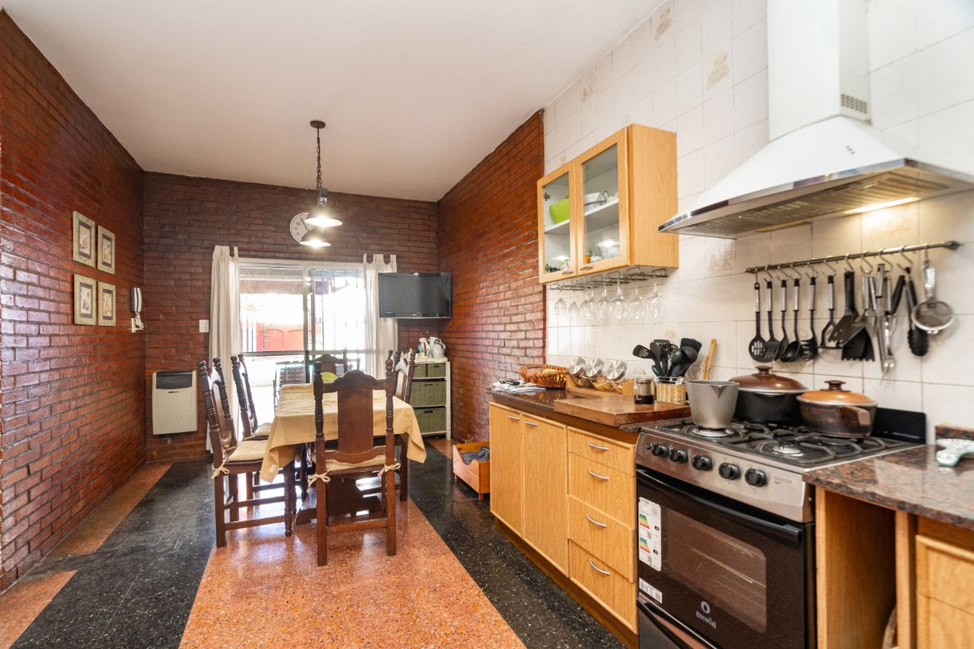 Casa En Venta Con Pileta Mas Departamento Beccar