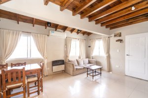 House for Sale with Pool and Beccar Apartment