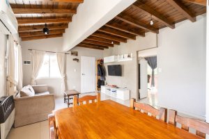 House for Sale with Pool and Beccar Apartment