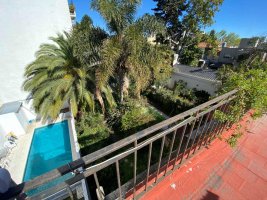Duplex for Sale in Vicente López with Large Garden