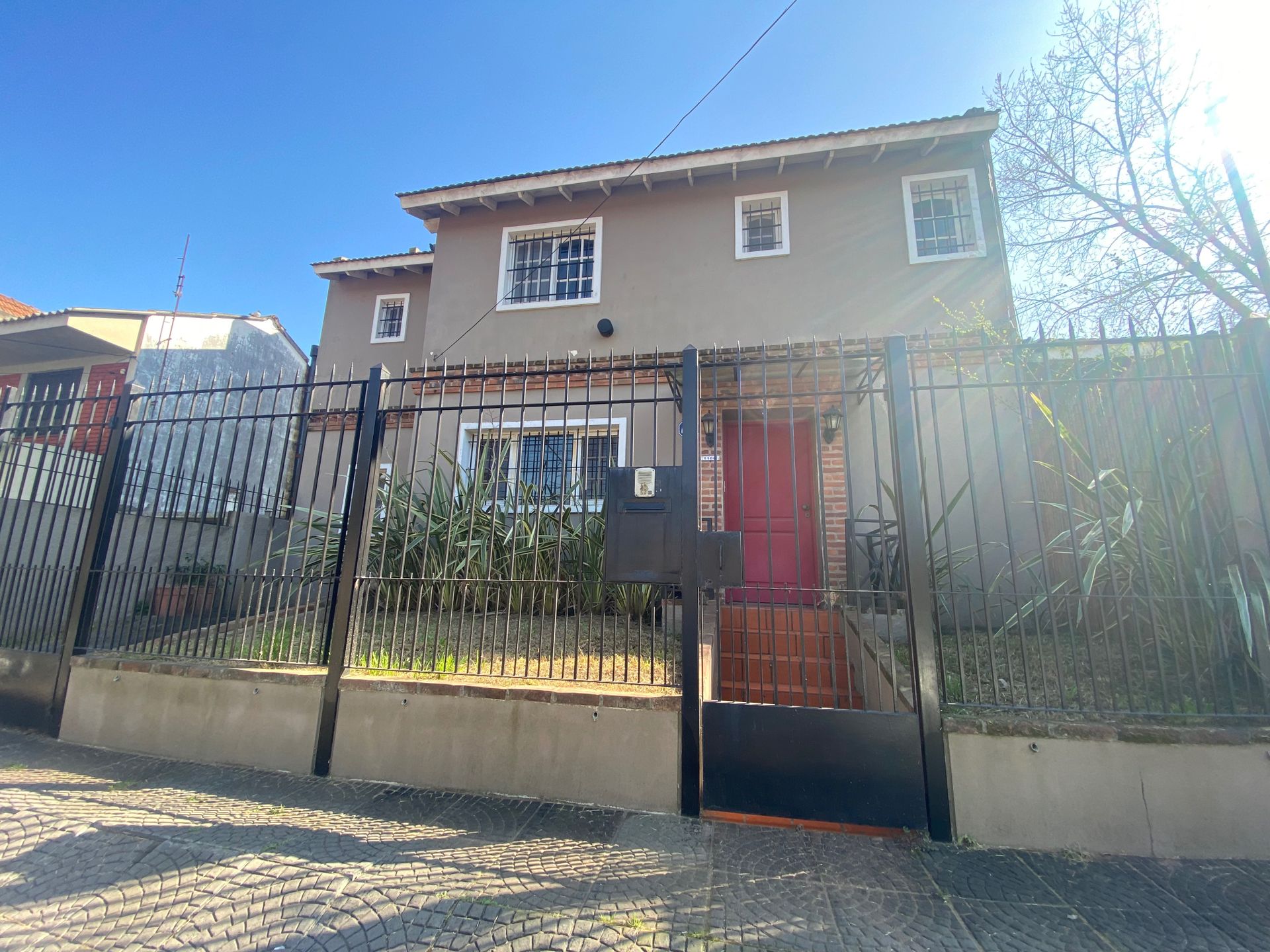 House for Sale: 5-room with Park – San Isidro