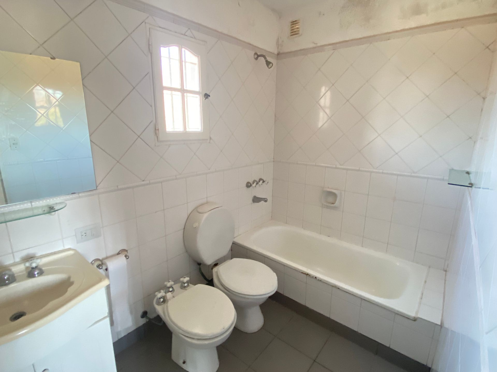 Venta Casa 5 Ambientes Con Parque- San Isidro