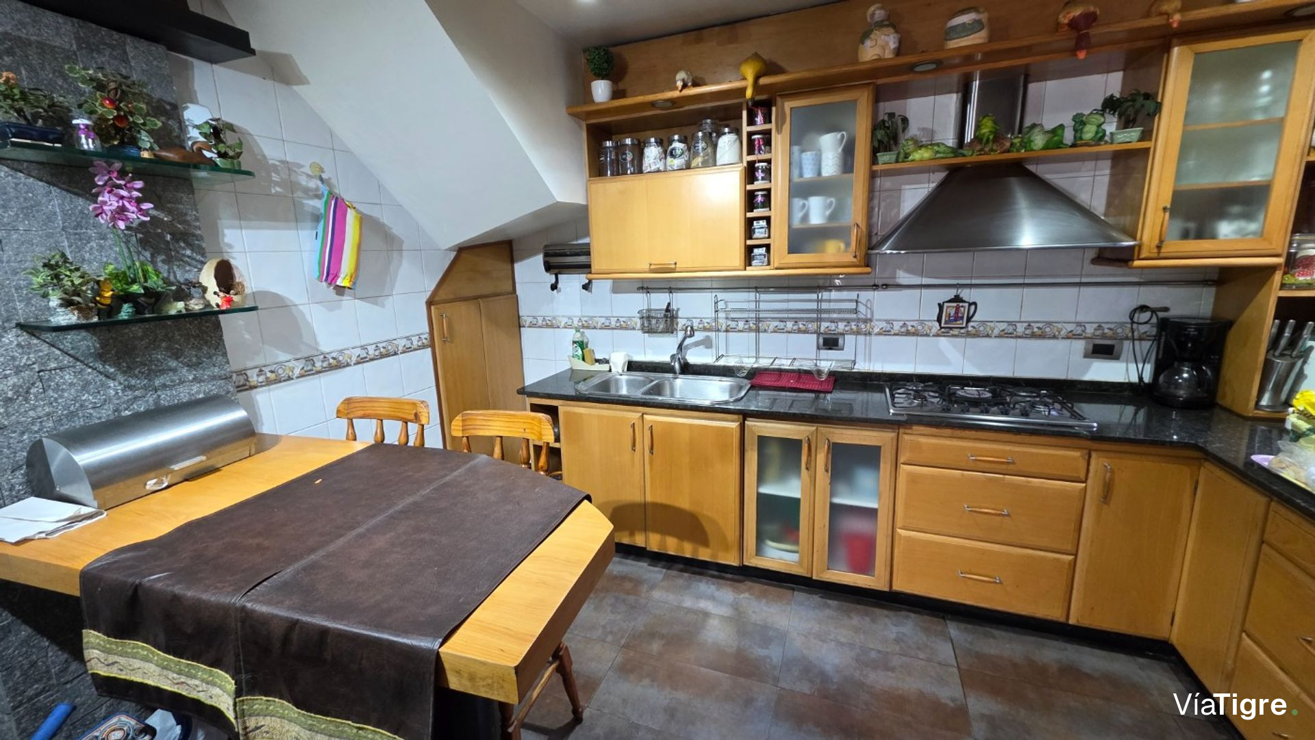 Martinez Casa Venta 5 Amb Cochera Y Jardin