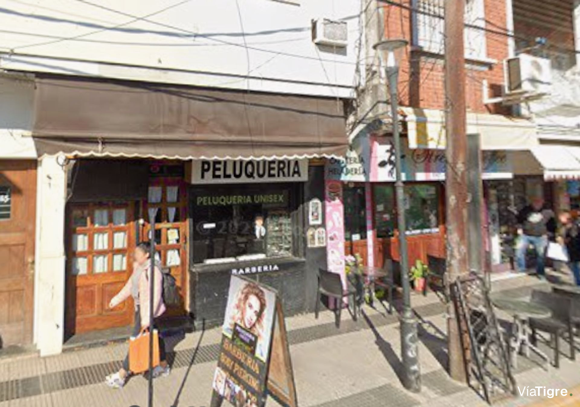 Venta Local Beccar Centro con entrepiso