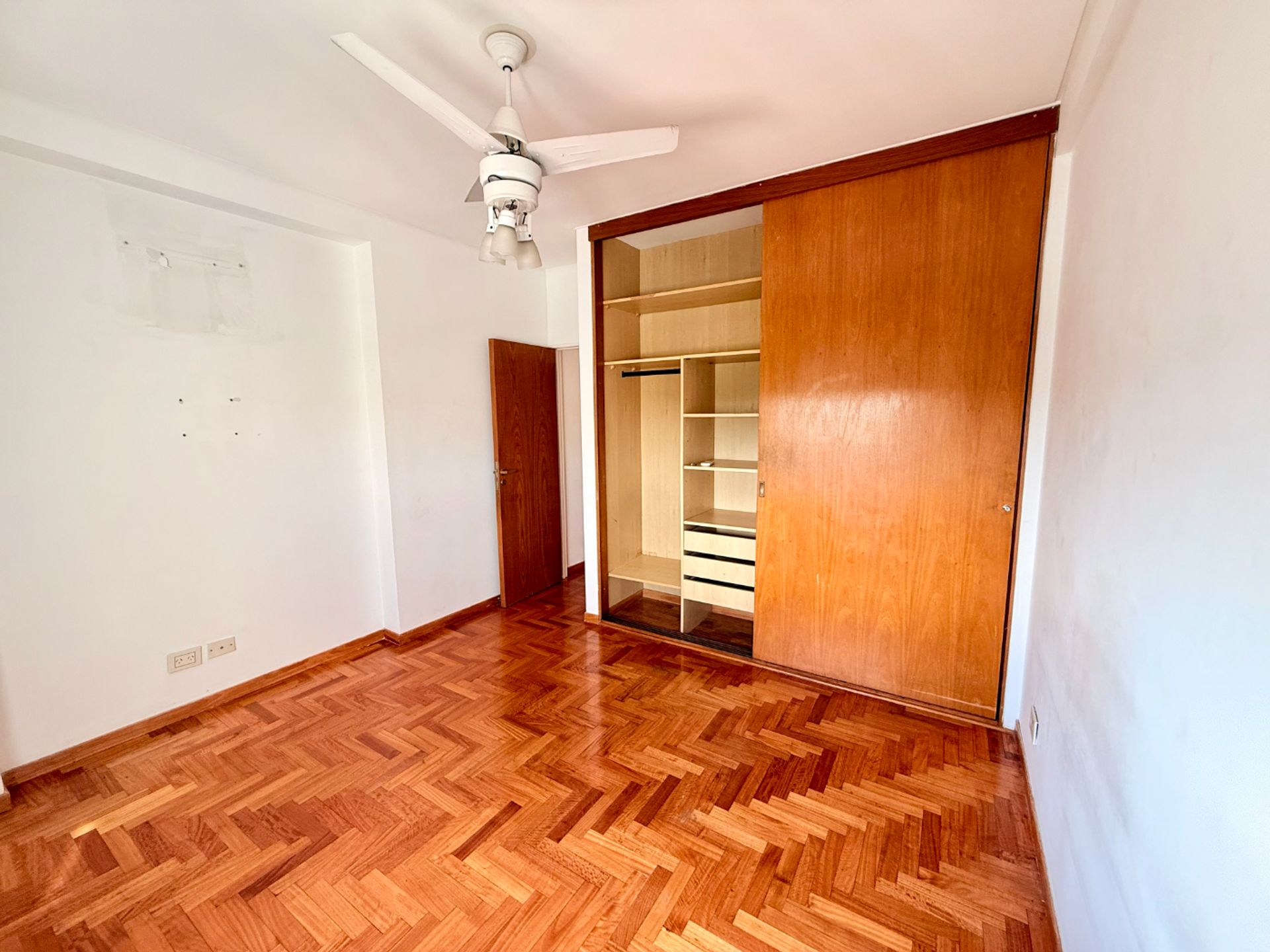Departamento 3 Amb Venta En Olivos Con Cochera