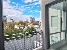 Alquiler Olivos dpto Loft 2 amb balcón cochera.