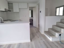 Alquiler Olivos dpto Loft 2 amb balcón cochera.