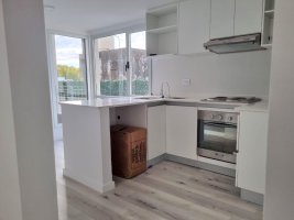 Alquiler Olivos dpto Loft 2 amb balcón cochera.