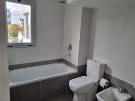 Alquiler Olivos dpto Loft 2 amb balcón cochera.