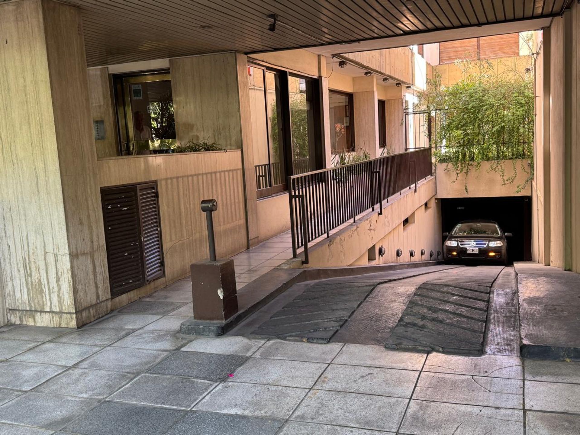 Muy lindo departamento con terraza propia- cochera