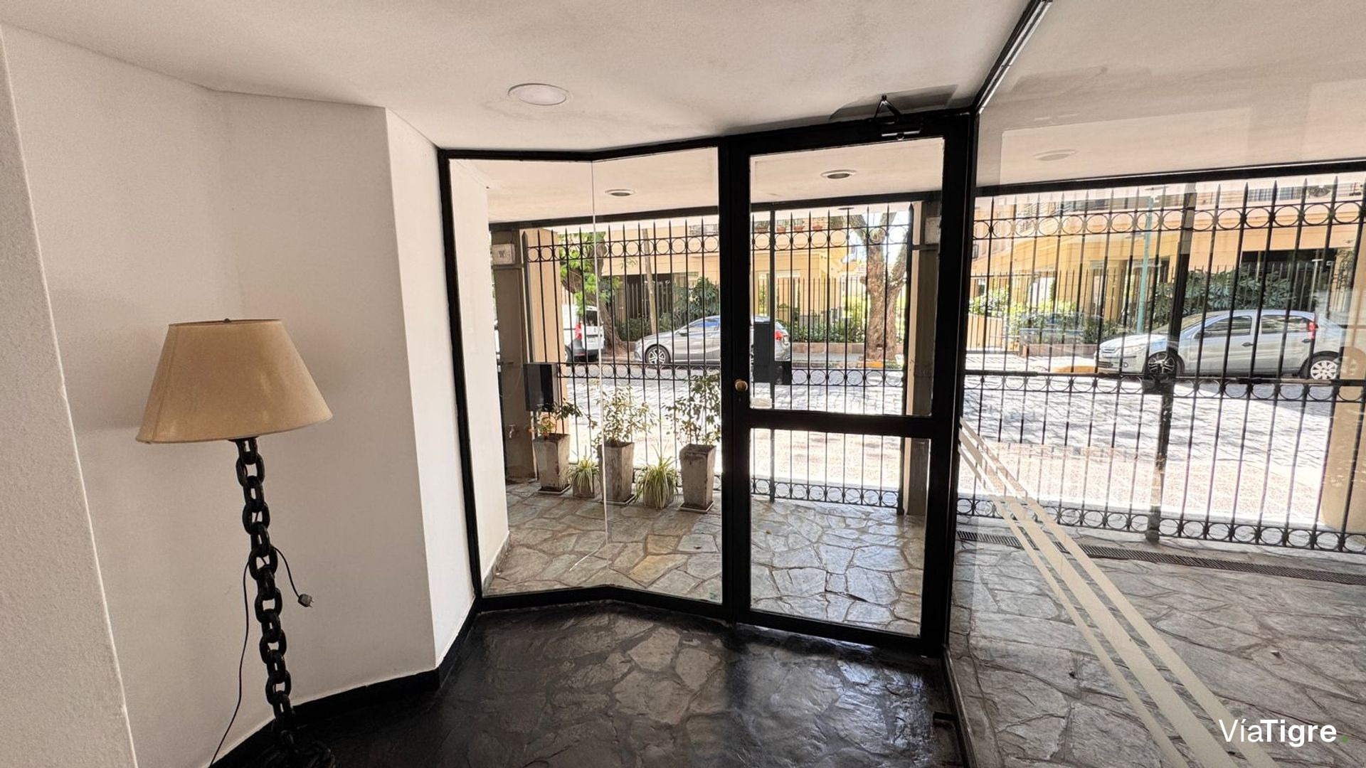 Venta Depto 3amb Olivos con balcón y baulera