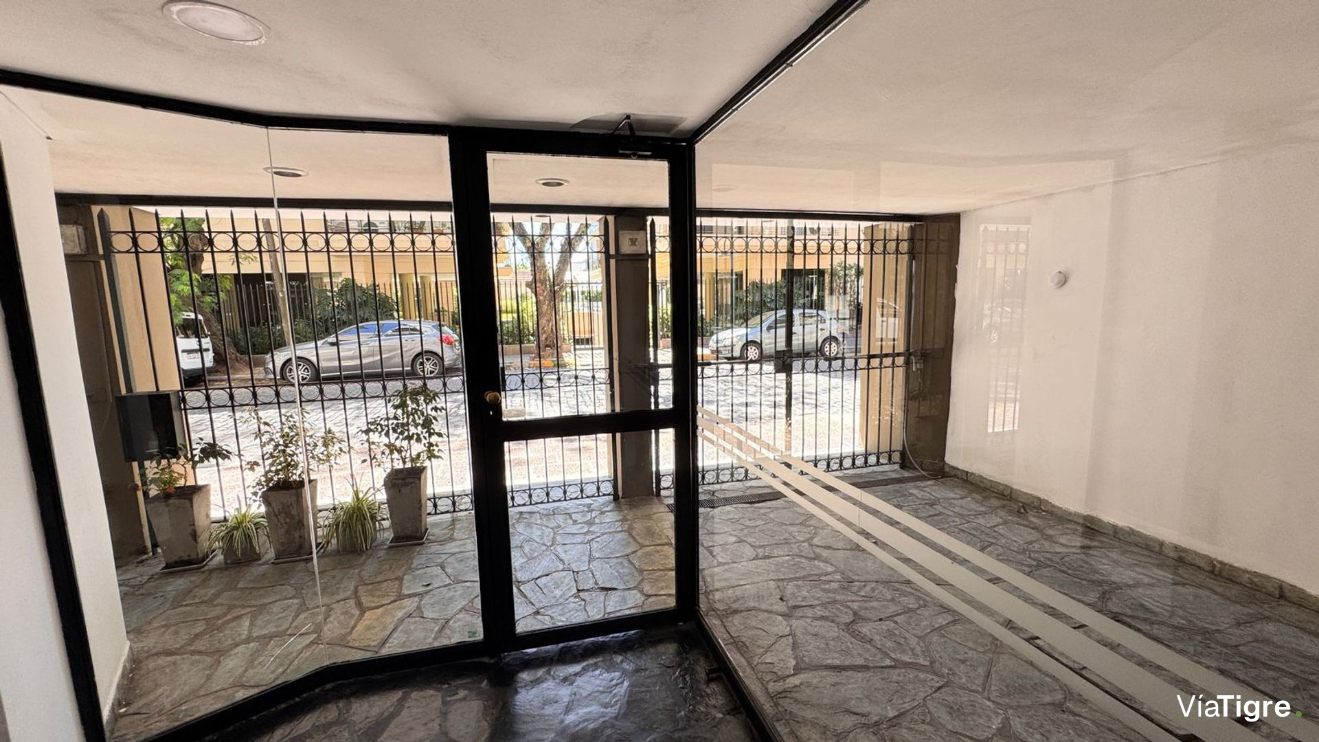 Venta Depto 3amb Olivos con balcón y baulera