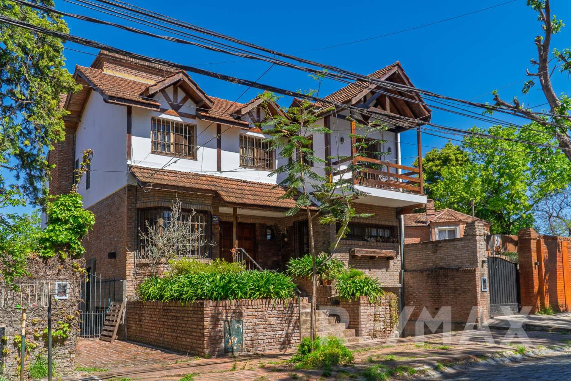 Casa 5 amb en venta San Isidro c/ jardín y pileta