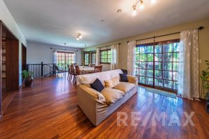 Casa 5 amb en venta San Isidro c/ jardín y pileta