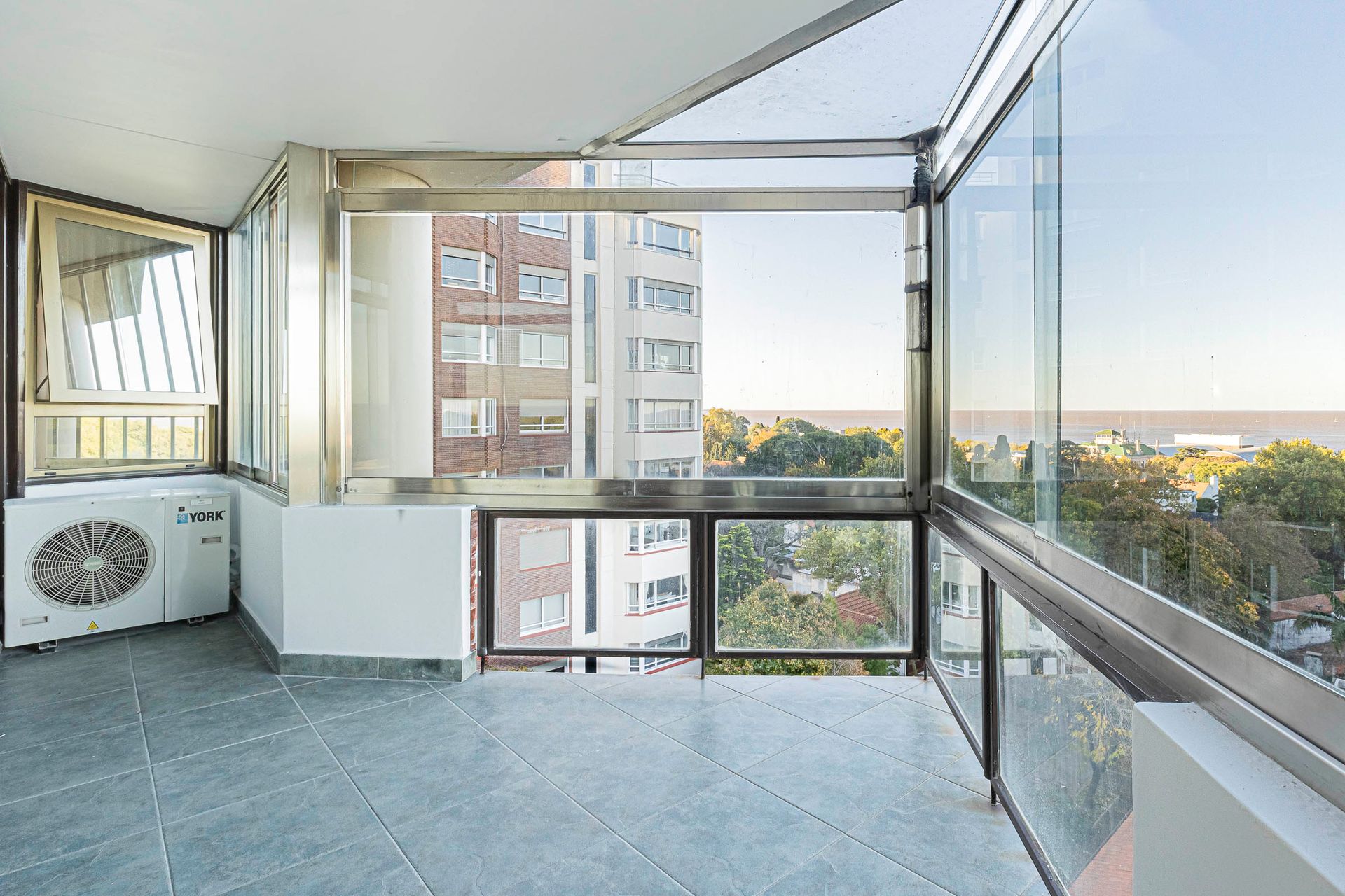 VENTA Piso 7 con Gran Vista al Río-La Lucila