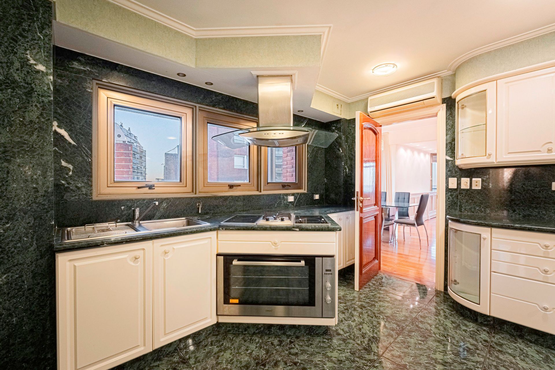 VENTA Piso 7 con Gran Vista al Río-La Lucila