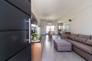 VENTA Casa 2 dormitorios, garage - Villa Adelina