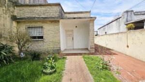 Casa en venta en Florida. A REFACCIONAR