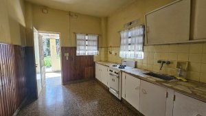 Casa en venta en Florida. A REFACCIONAR