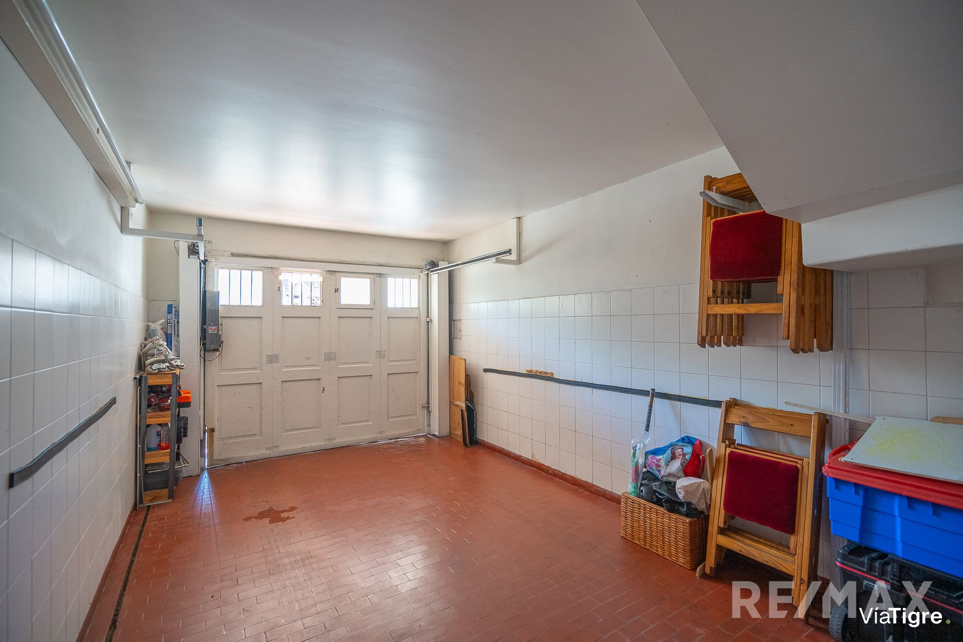 Venta casa 5 amb, 3 pisos, con patio en Olivos