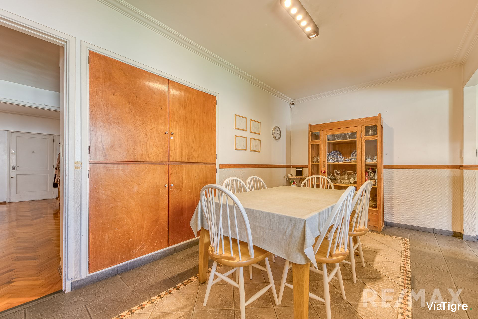Venta casa 5 amb, 3 pisos, con patio en Olivos
