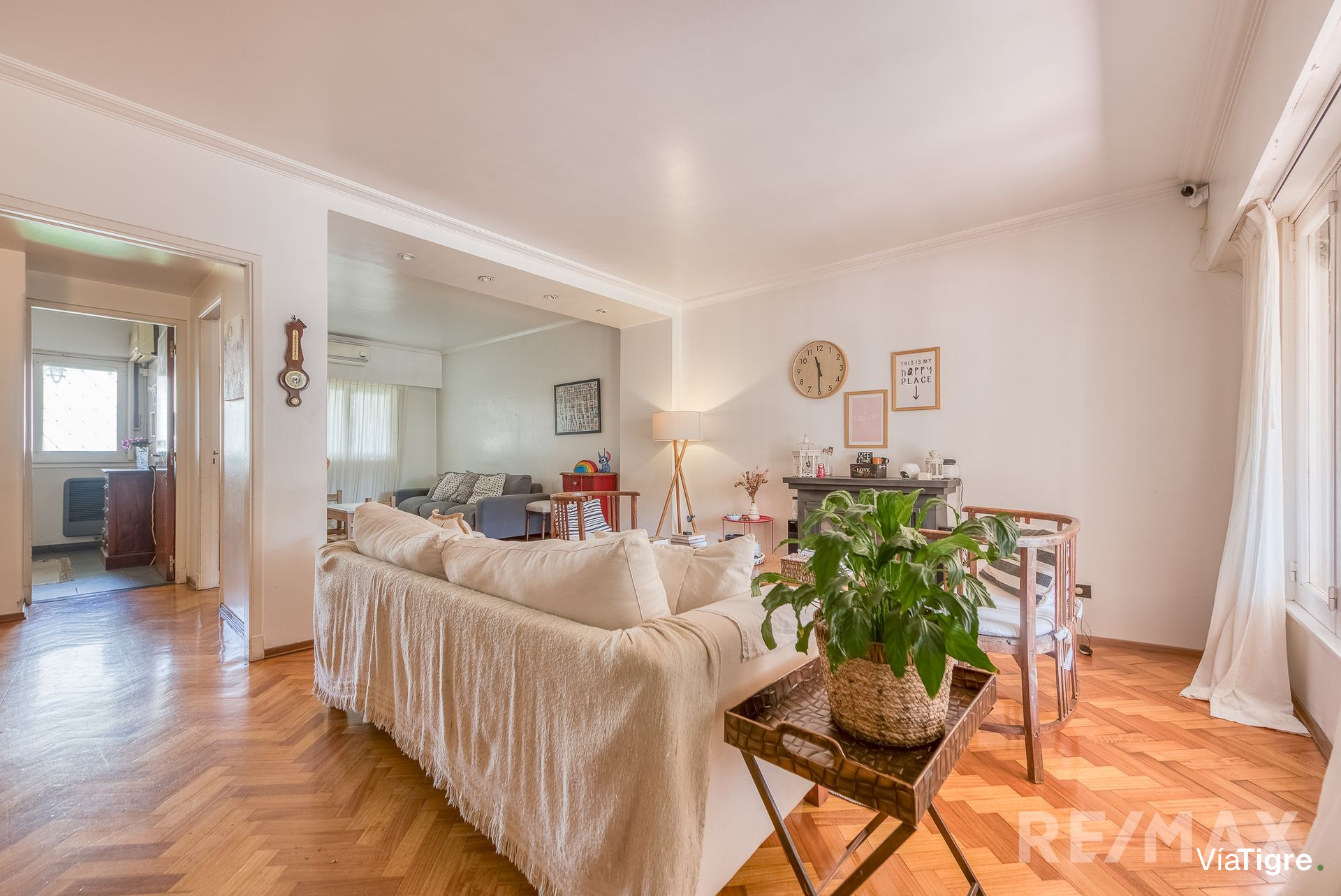 Venta casa 5 amb, 3 pisos, con patio en Olivos