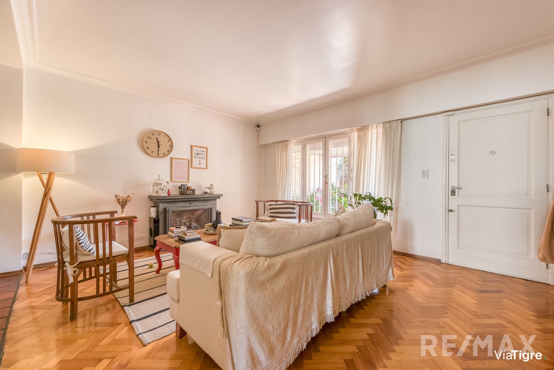Venta casa 5 amb, 3 pisos, con patio en Olivos