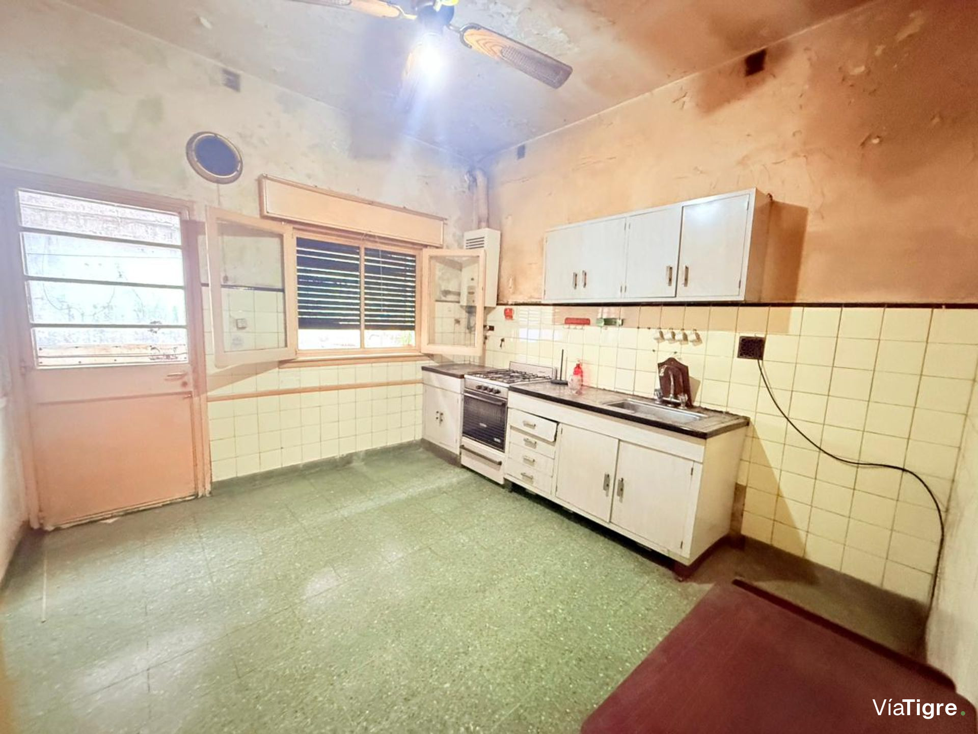Venta Casa Florida Oeste 5 Ambientes- Permuta