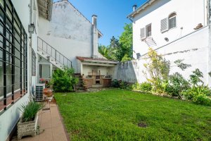 Martínez House for Sale – 2 floors, 4 bedrooms, Garden